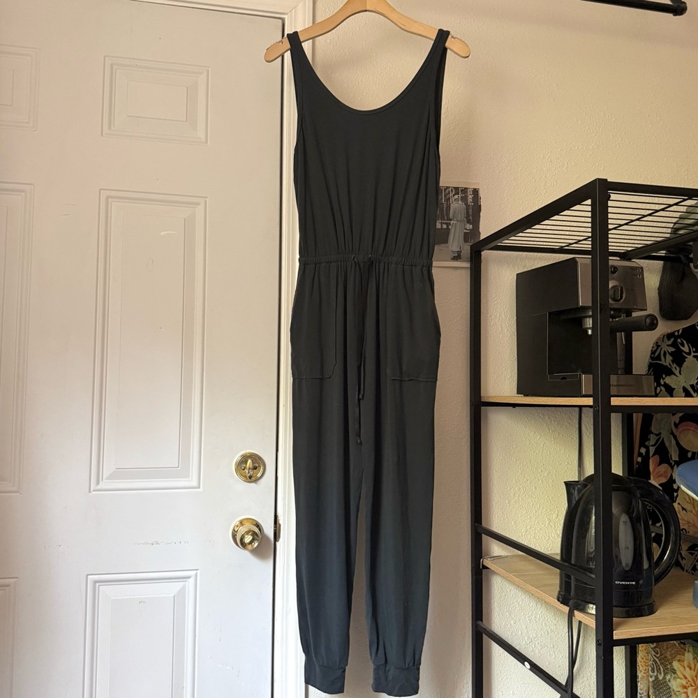 BACKCOUNTRY black athletic straight slim leg cropped jogger surplice jumpsuit